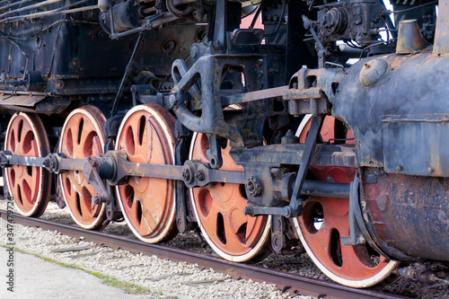 wheels of a soviet locomotive of class l