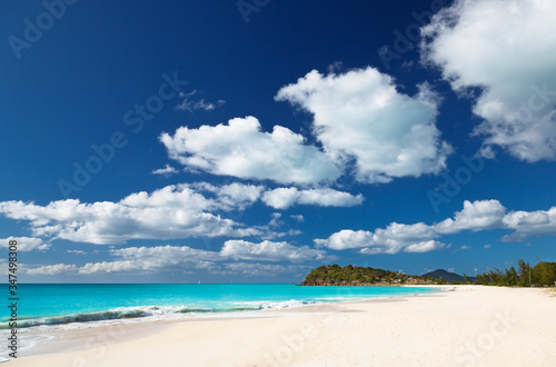 Fototapeta Naklejka Na Ścianę i Meble -  Caribbean Beach With Little Clouds, Antigua