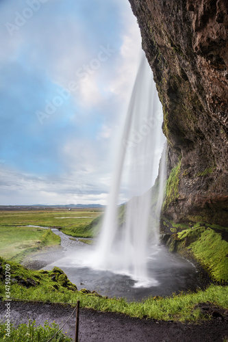 Passage under the waterfall © Kushnirov Avraham