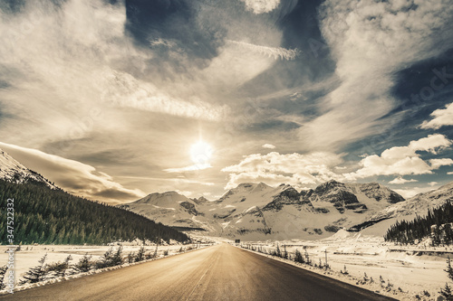 road to the mountains