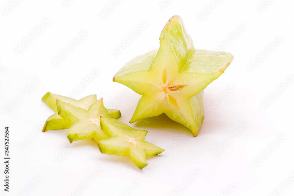 Fototapeta premium carambola isolated on white