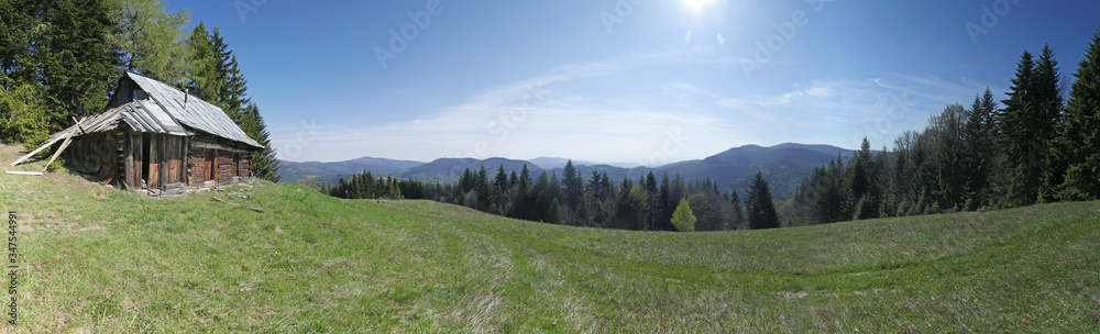 Panorama Gorce - Masyw Kudłonia polana pod Jaworzynką widok na Beskid Wyspoey i Gorc