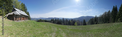 Panorama Gorce - Masyw Kudłonia polana pod Jaworzynką widok na Beskid Wyspoey i Gorc