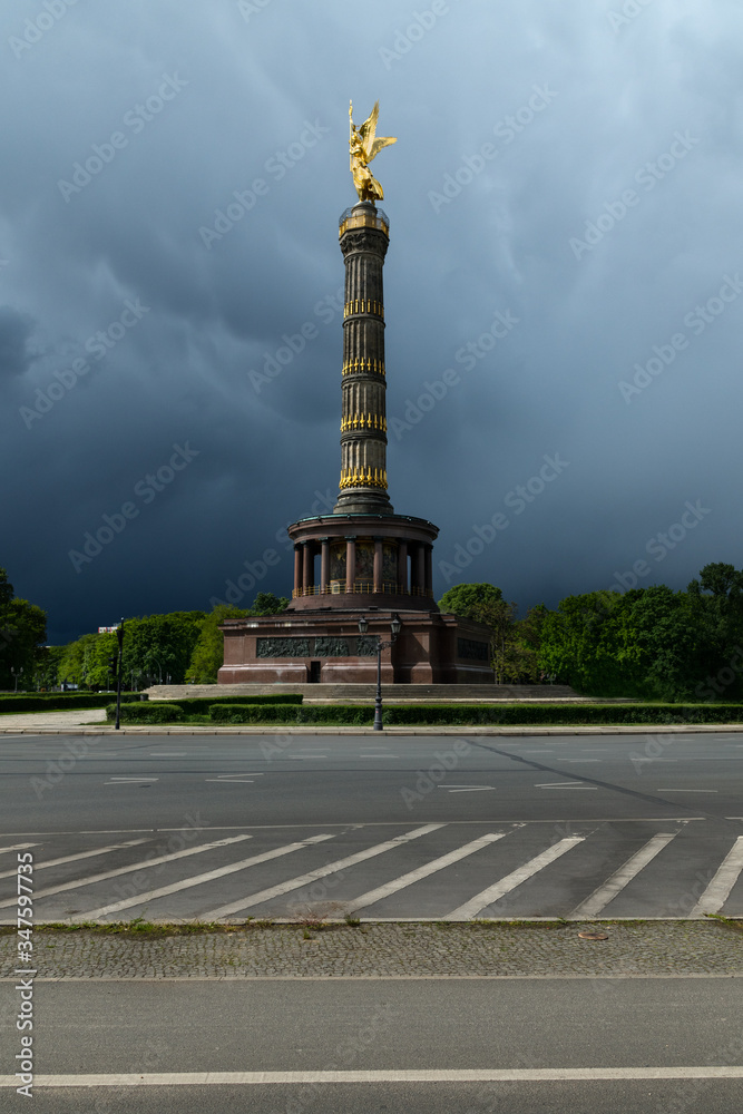 Siegessäule Berlin, Gewitterhimmel, Deutschland