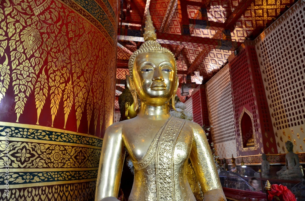 Golden Buddha statue at Wat Phanan Choeng in Ayutthaya
