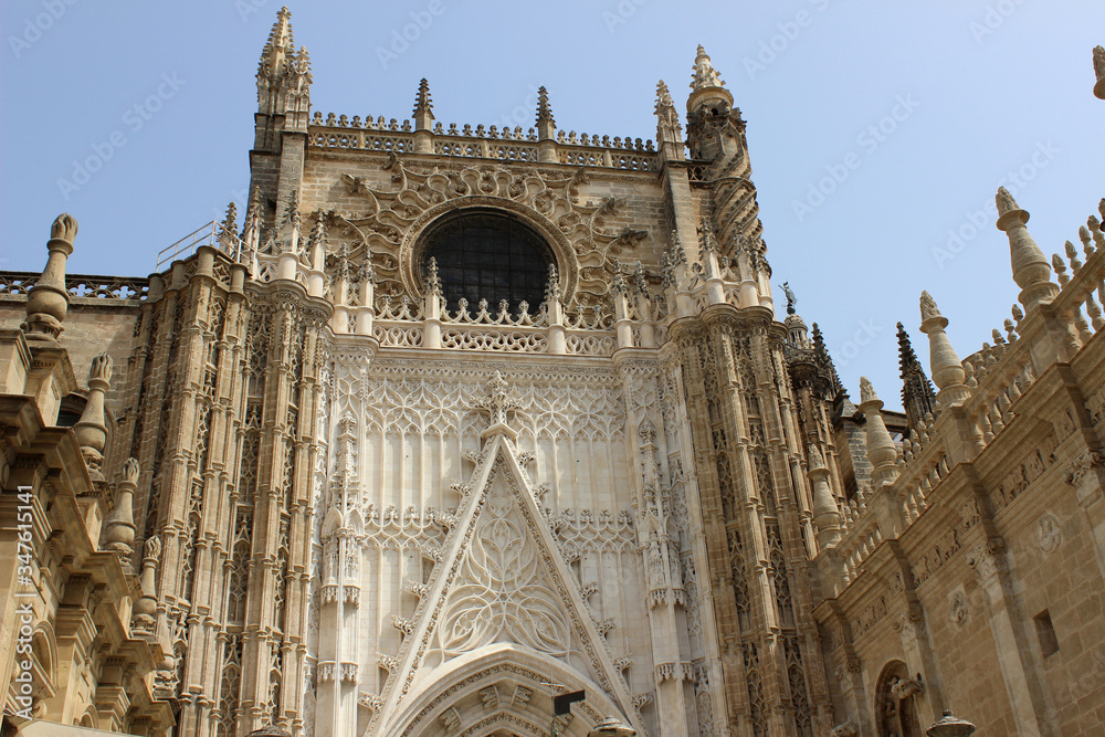 Portada de la Catedral de Sevilla (Andalucía, España)