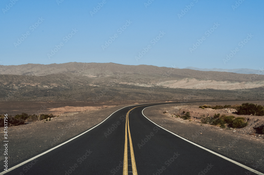road un the desert 