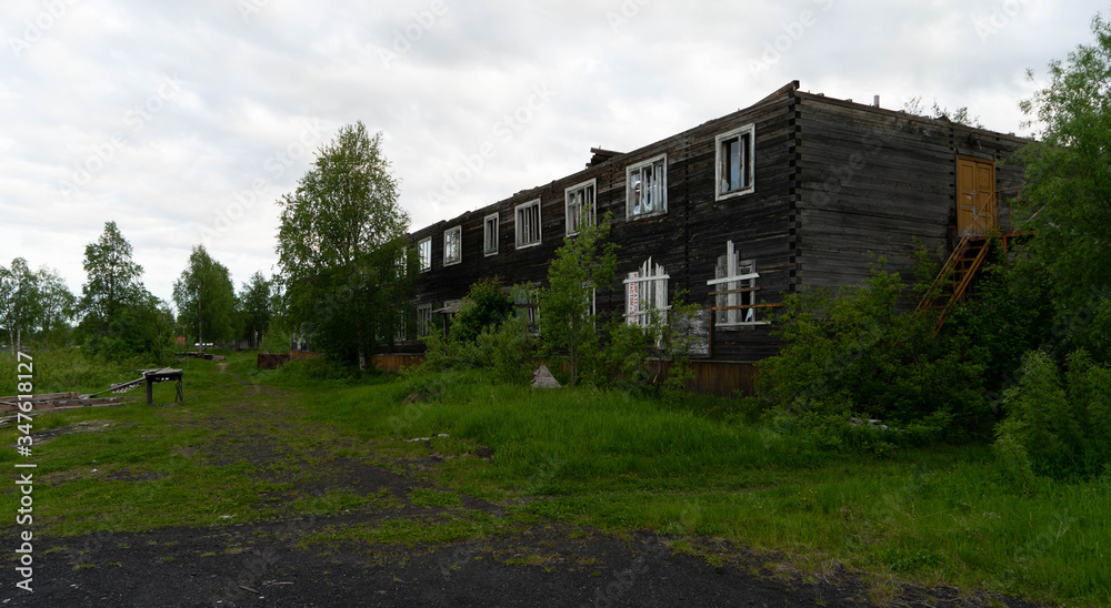 Obraz premium old house in the village