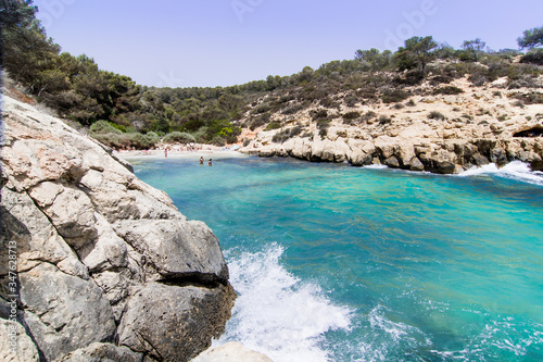 Canvastavla Lonely beach with blue sky, Caló de la Bella Dona, Mallorca