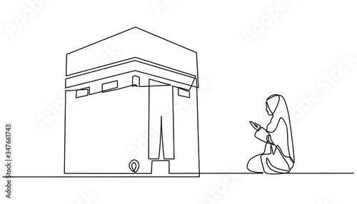 Continuous line drawing of Muslim woman praying for Allah facing the Kaaba raised his hand in prayer. The hands of Muslim women above pray by wearing traditional clothes isolated on white background.