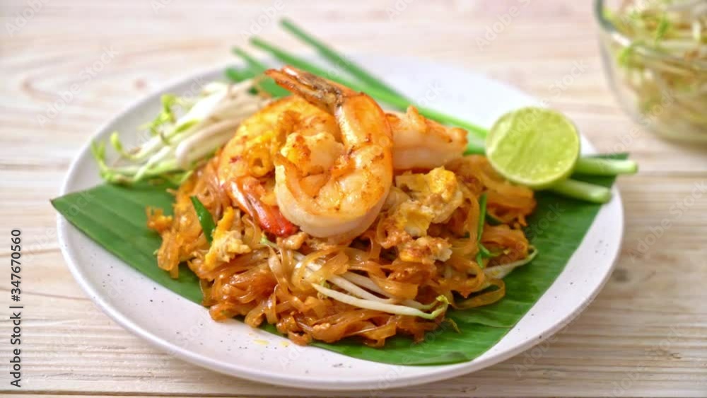 Pad Thai or stir-fried noodles with shrimps Pad Thai or stir-fried noodles with shrimps