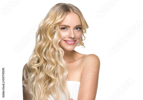 Foto Blonde woman hair long hairstyle beautiful face beautymodel cosmetic spa concept