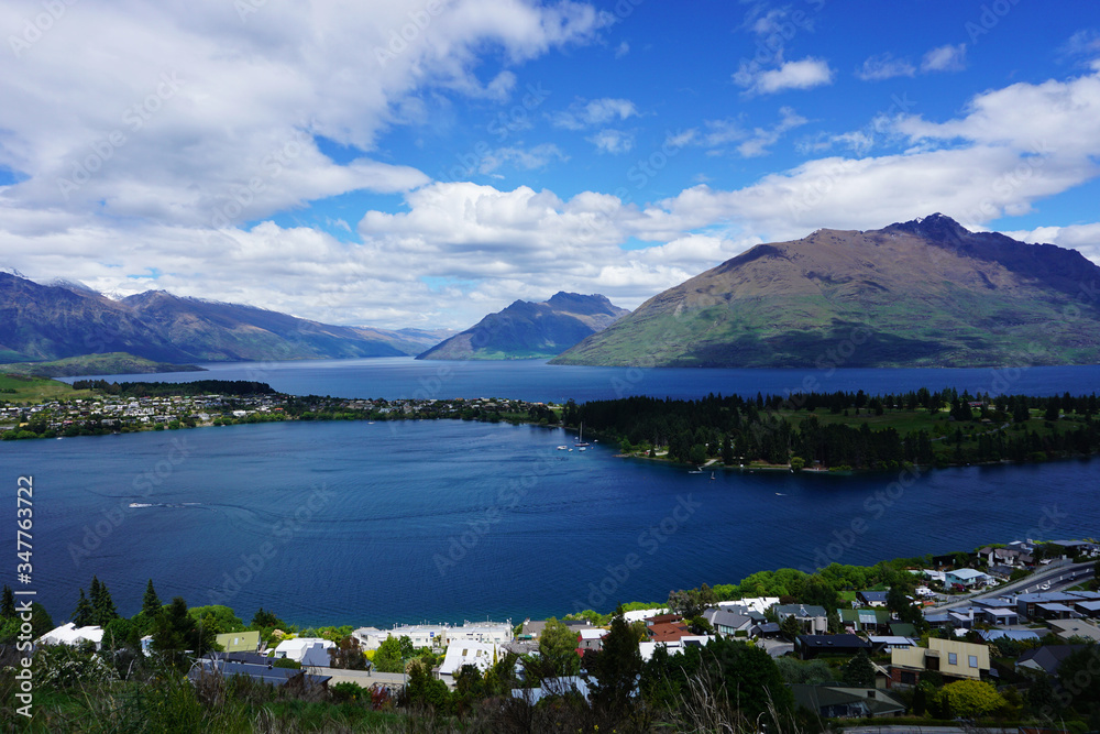 Panoramic view of a New Zealand lake