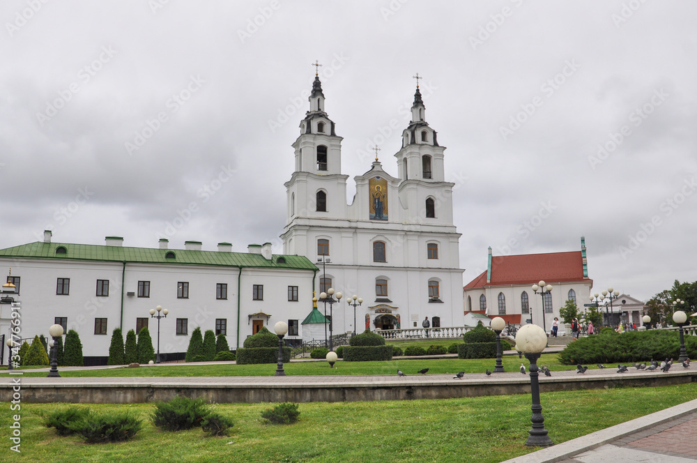 The Cathedral of the Descent of the Holy Spirit is the main temple of the Belarusian Exarchate of the Russian Orthodox Church, one of the main attractions of the Upper City.