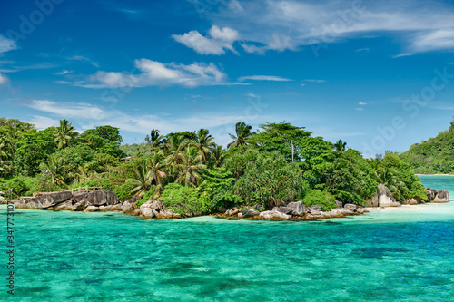 Overlook of Seychelles landscape, Mahe island © haveseen