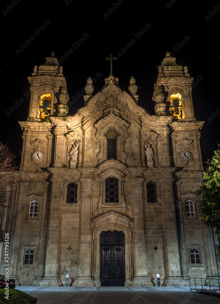 braga church in city center night photography