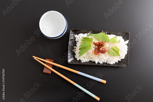 しらすご飯の梅醤油がけ photo