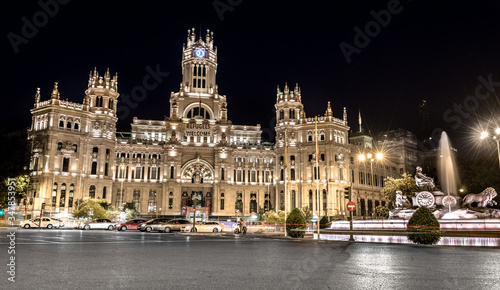 night photograpy of Cybele Palace and fountain of the same name in the foreground madrid