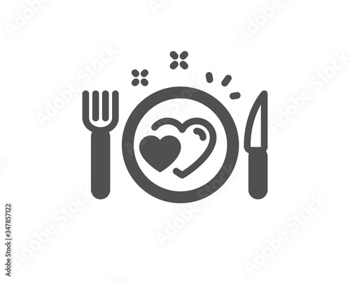 Romantic dinner icon. Valentines day food sign. Couple relationships symbol. Classic flat style. Quality design element. Simple romantic dinner icon. Vector