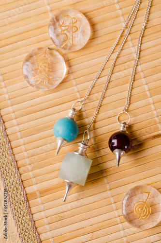 Pendulums for working with chakras photo