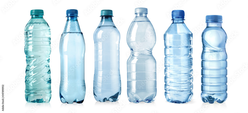 plastic water bottle isolated - obrazy, fototapety, plakaty 