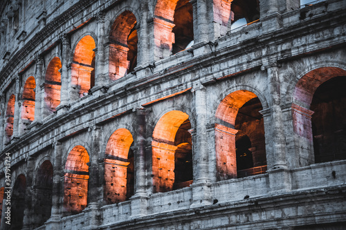 Collosseum beleuchete Details photo