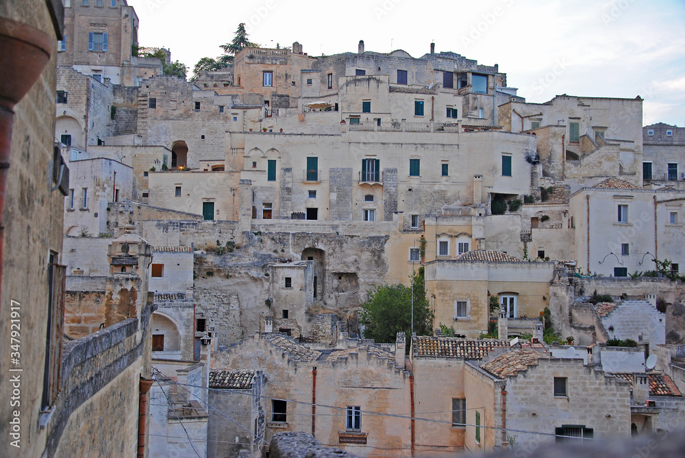 Varias casas de la ciudad de Matera en Italia