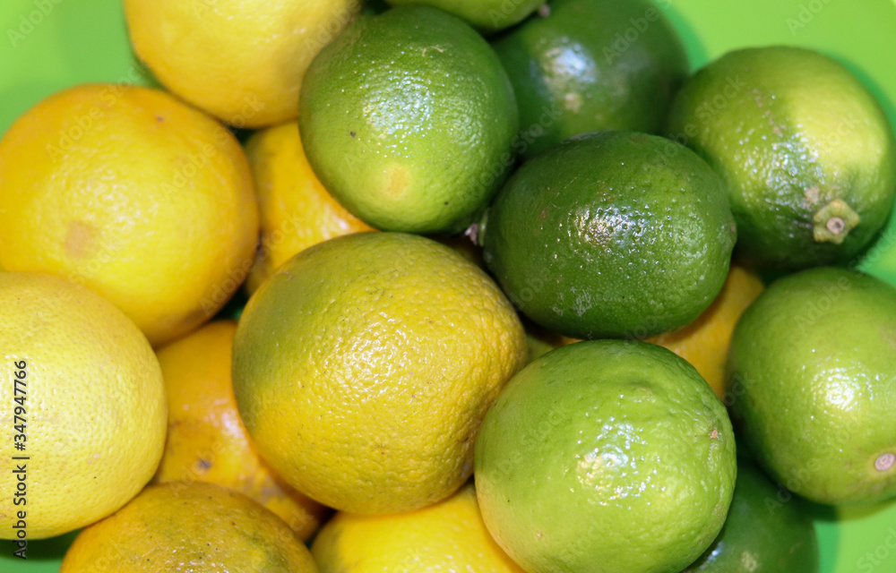 Delicious organic fruits.
Beautiful Lemons and Oranges. Delicious organic fruits.
Beautiful Lemons and Oranges.
