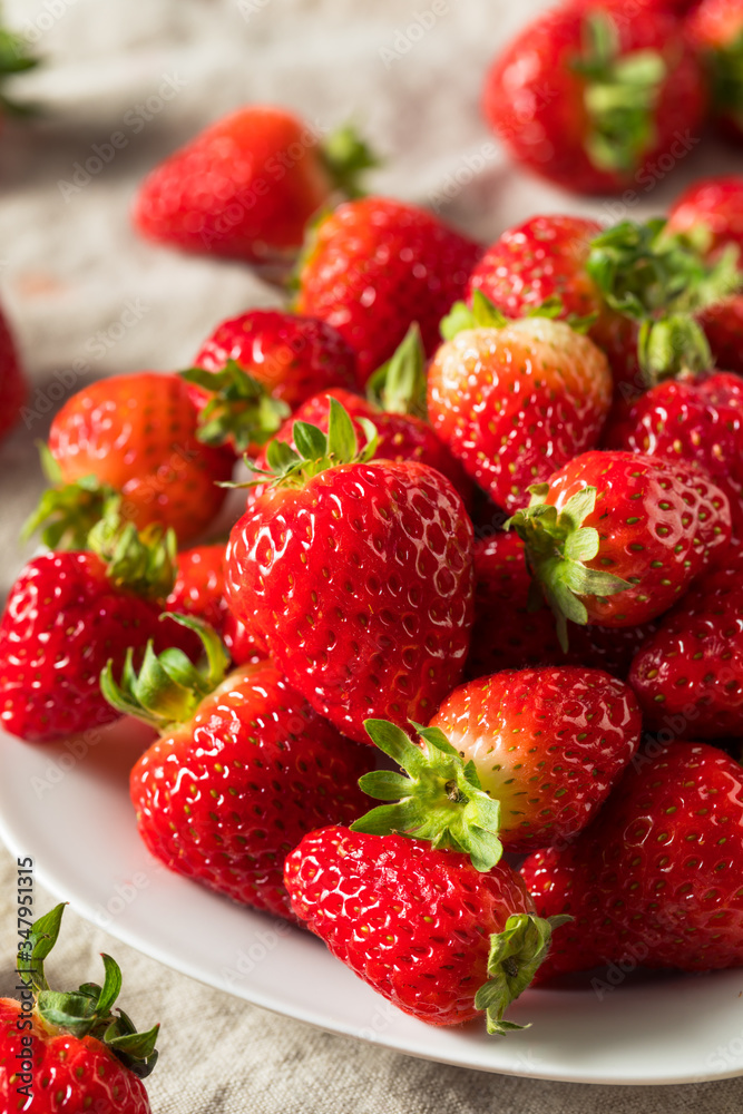 Raw Red Organic Strawberries Raw Red Organic Strawberries
