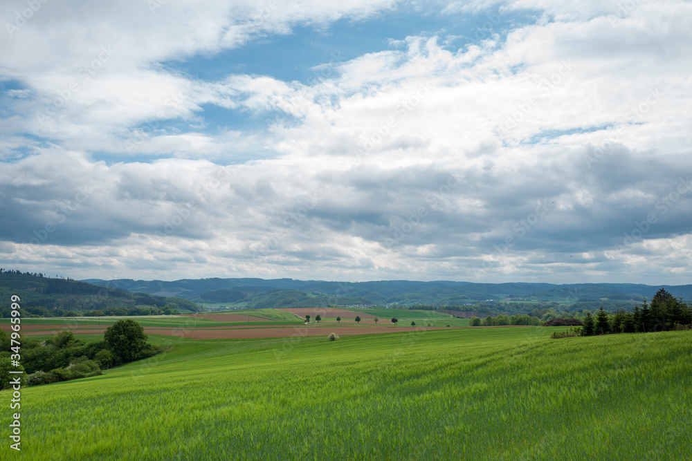 Landschaft und Ackerbau im Sauerland bei Hespecke Landschaft und Ackerbau im Sauerland bei Hespecke