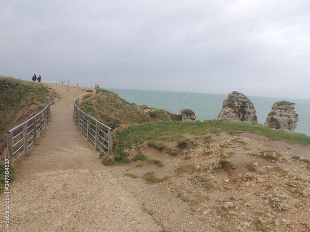 Fototapeta premium etretat cliffs on a cloudy and windy day