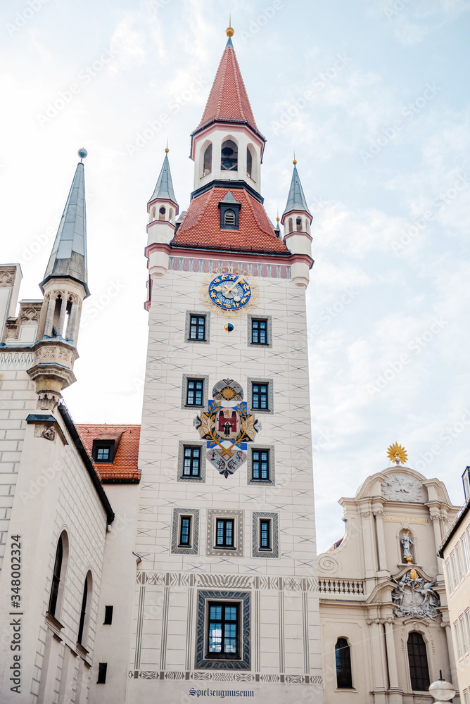 Obraz premium The 27th of May 2019-Panorama of Marienplatz and Munich city hall at morning in Munich, Germany.
