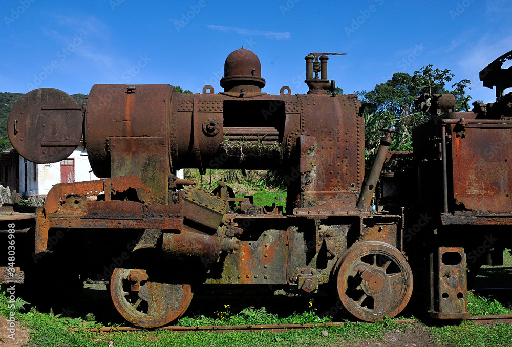 texture on rusty locomotive part