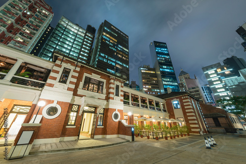Canvas Print Old and new buildings in Hong Kong city