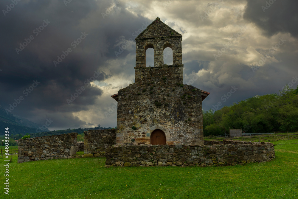 For the Hermitage of San Juan de Ciliergo in Panes, Asturias