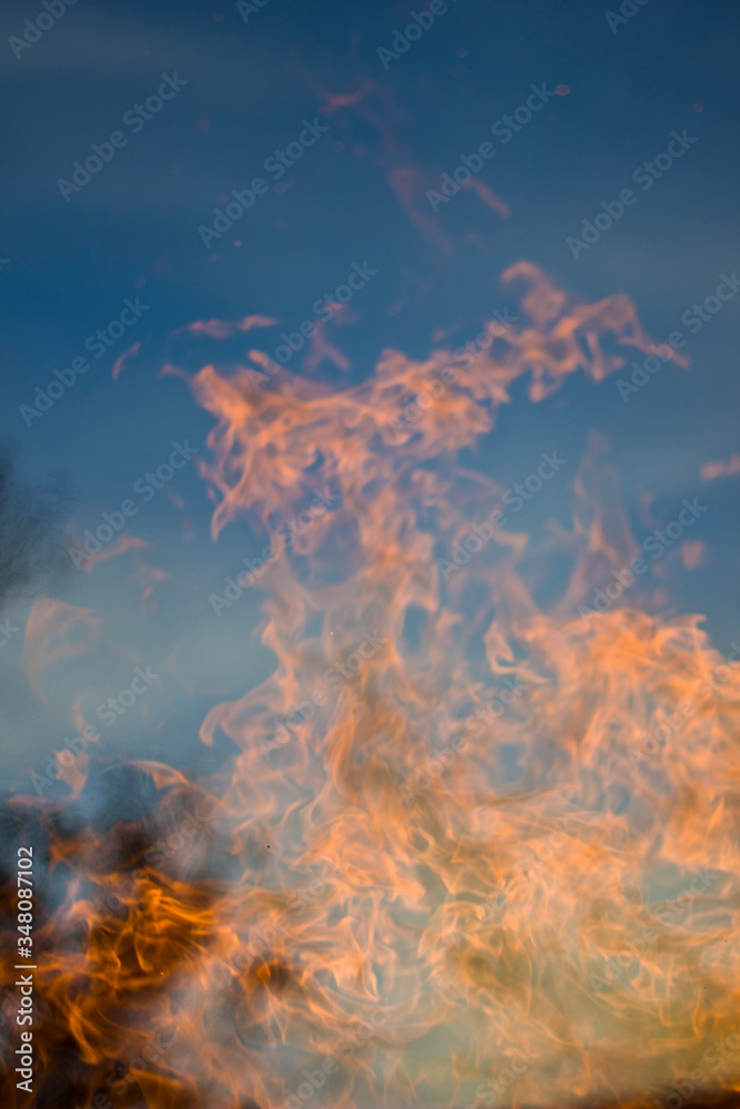 Fototapeta premium fire burning in the sky