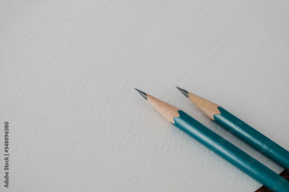 Lápiz de dibujo sobre papel de acuarela Lápiz de dibujo sobre papel de acuarela