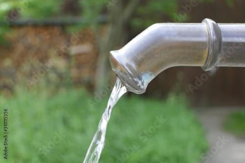 Refreshing drinking water from a well