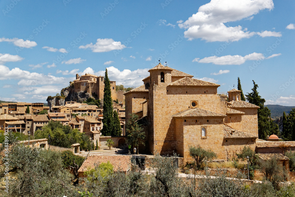 Fototapeta premium Old city in spain
