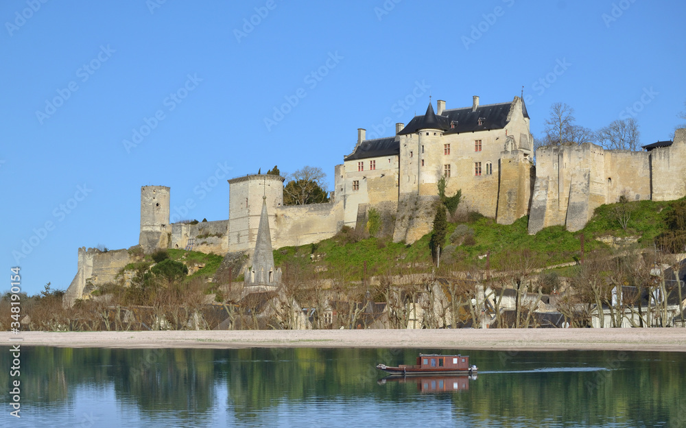 Château de Chinon et son fleuve