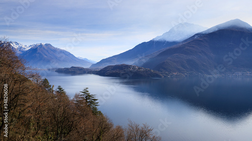 paesaggio del lago di Como da Musso 