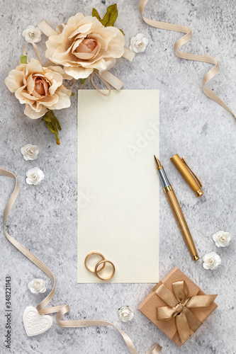 Blank greeting card for wedding day.