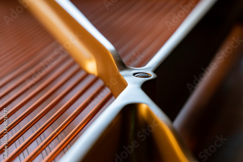 Grand Piano - Plate cross | Close-up 1