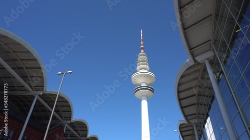 Fernsehturm und Messe in Hamburg - Blue Sky