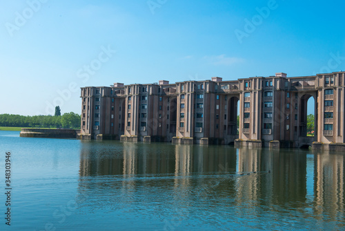 immeubles à Montigny le Bretonneux, Yvelines, France photo