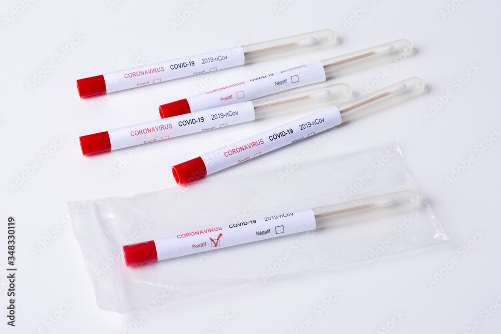 Écouvillons pour tests nasopharyngés ou salivaires Écouvillons pour tests nasopharyngés ou salivaires