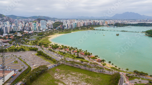 Vit  ria - ES. Aerial view of Curva da Jurema beach and Vit  ria city  in Esp  rito Santo state  Brazil