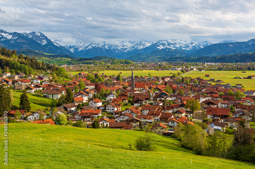 Burgberg - Alpen - Mai - Frühling - Blick