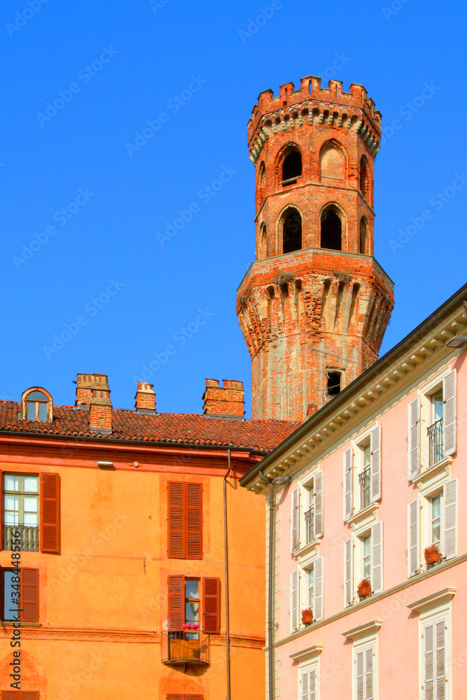 Vercelli con palazzi colorati e torre dell'angelo in italia, Vercelli city and colorful buildings in Italy  