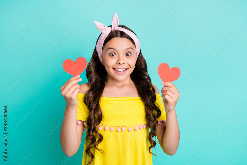 Wow its for me. Astonished crazy kid girl get small paper card heart 14-february classmate boy present impressed wear yellow vintage stylish trendy isolated turquoise color background